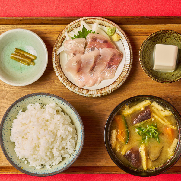 ・ズガニ汁とあまご刺身　1,800円（税込）