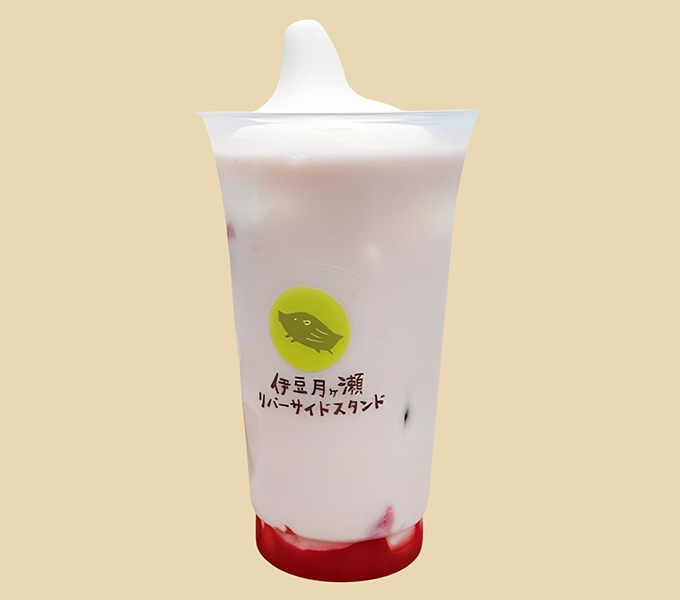 静岡いちごラテフロート